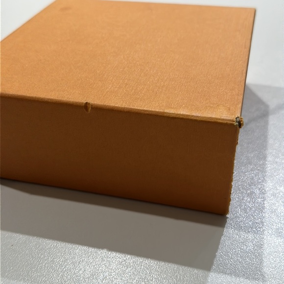 LOUIS VUITTON BOX - Picture 4 of 5